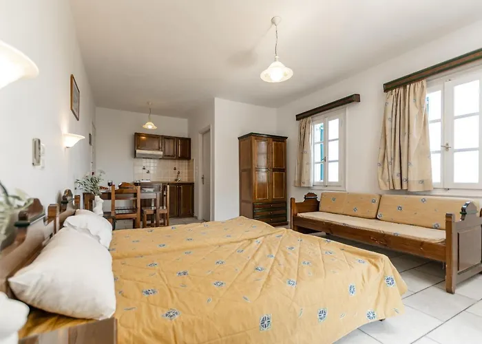 Golden Silence Apartment *