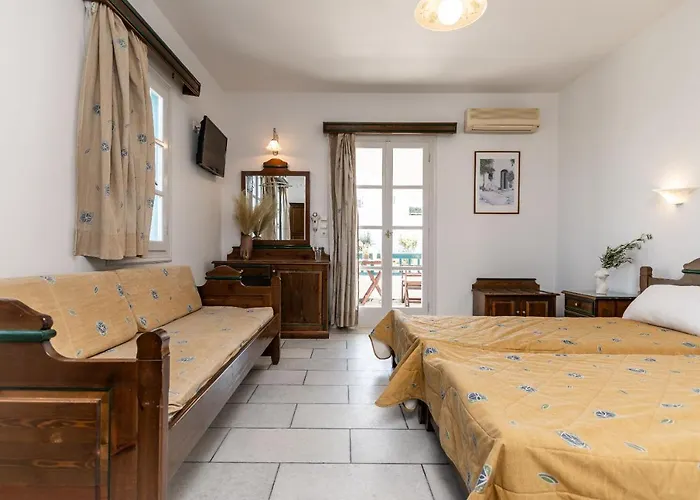 Golden Silence Apartment *