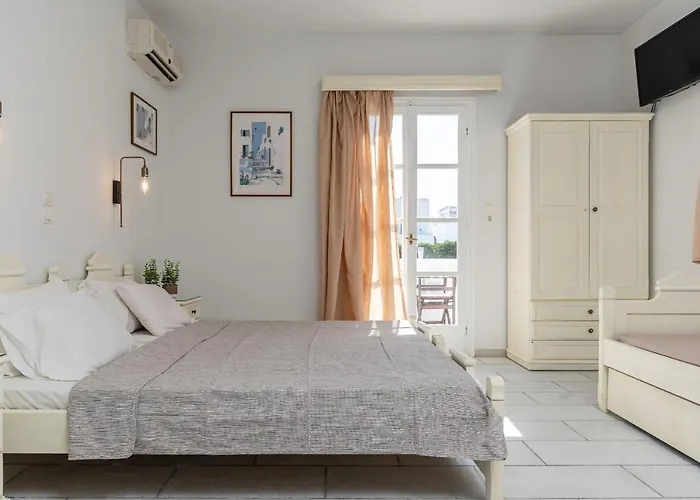 Golden Silence Apartment *