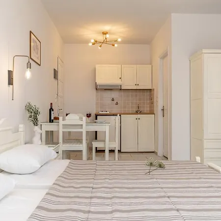 Apartment Golden Silence *