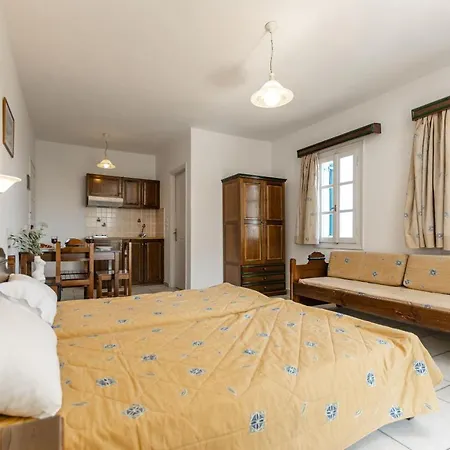 Golden Silence Apartment *