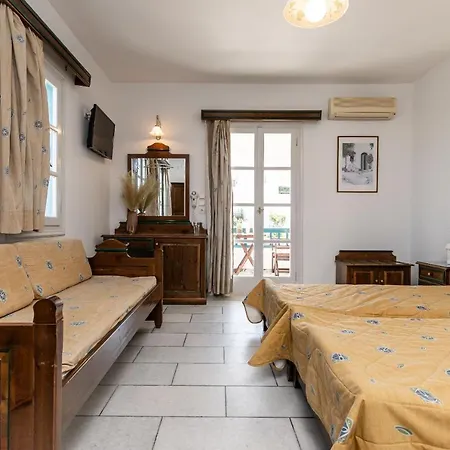 Golden Silence Apartment *