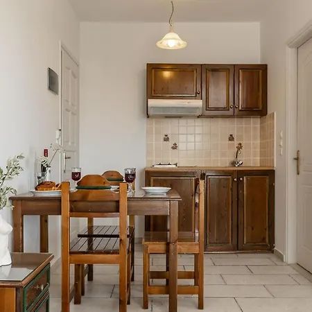 Golden Silence アギオス・プロコピオス