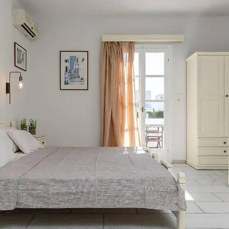 Golden Silence Apartment *
